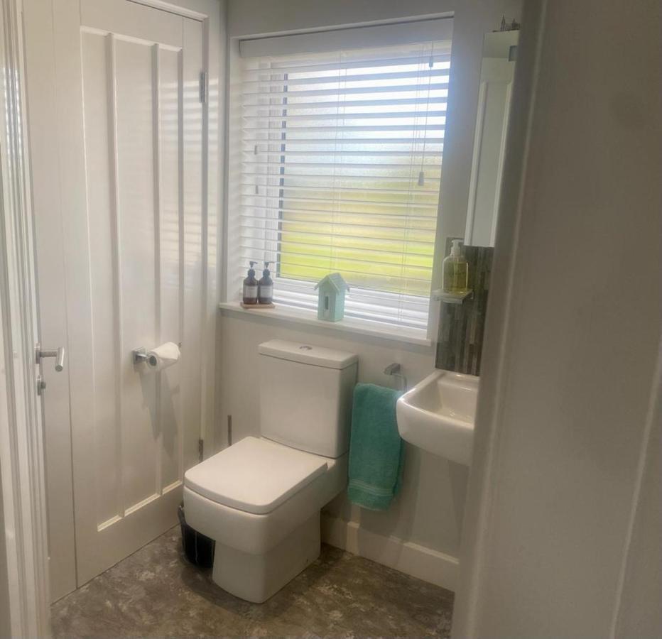 2 Bedroom Cottage Sleeps 4 With Hot-Tub, & Shared Pool Use Sennen Extérieur photo