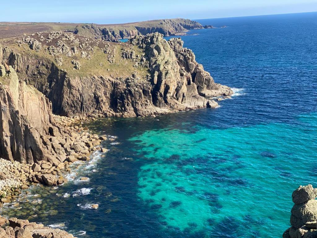 2 Bedroom Cottage Sleeps 4 With Hot-Tub, & Shared Pool Use Sennen Extérieur photo