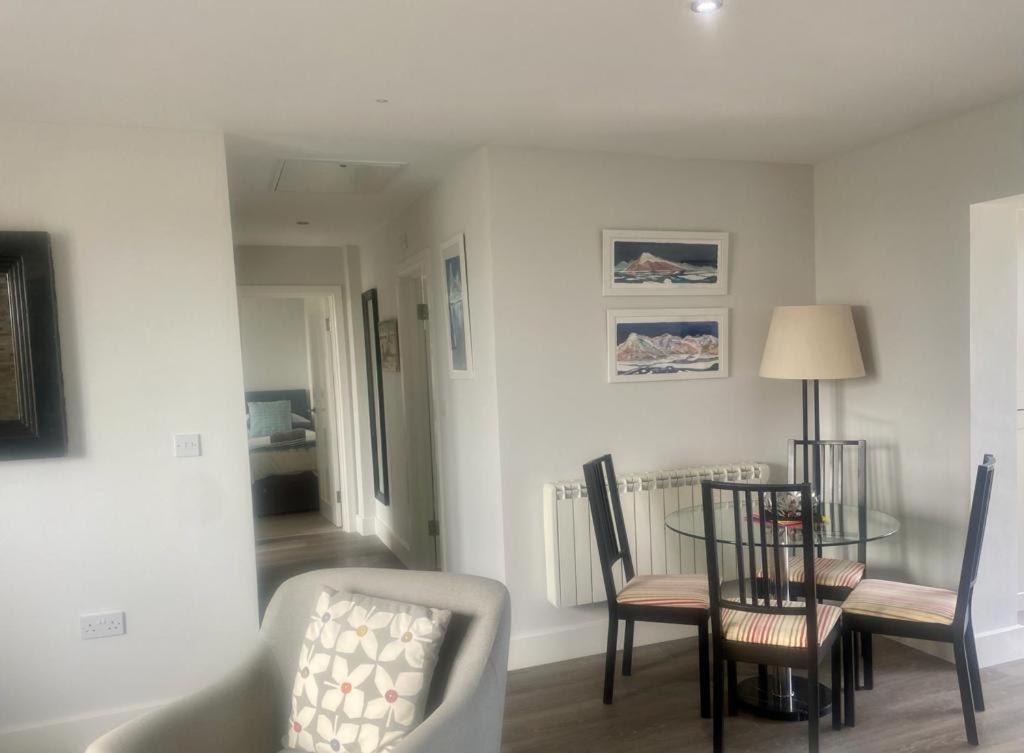 2 Bedroom Cottage Sleeps 4 With Hot-Tub, & Shared Pool Use Sennen Extérieur photo